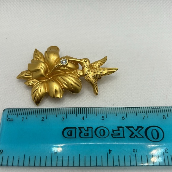 Monet Humming Bird Brooch - vintage! - Picture 9 of 11